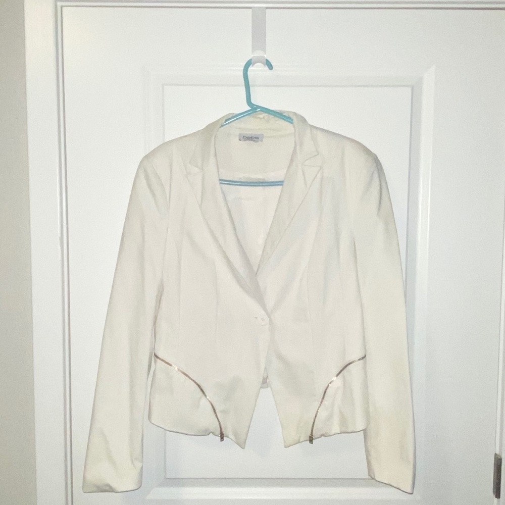 Bebe Blazer With gold zippers